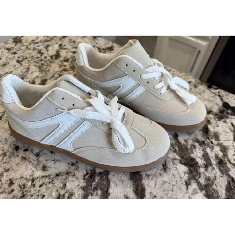 Women sneakers